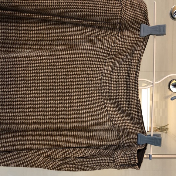 Brown houndstooth banana republic skirt size 8 - Picture 2 of 3